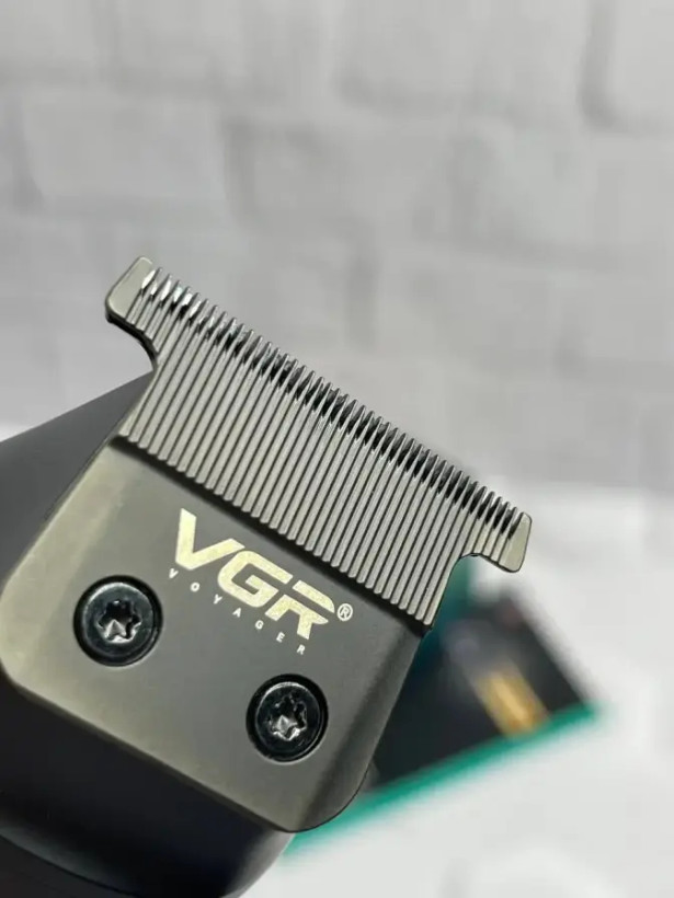 ماشین اصلاح وی جی آر مدل V-990 با تیغه سرامیک و برش مستقیم