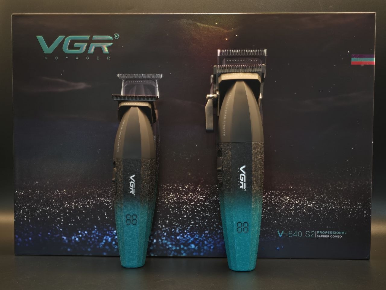 ماشین اصلاح وی جی آر مدل VGR V-640 با تیغه سرامیک و برش مستقیم